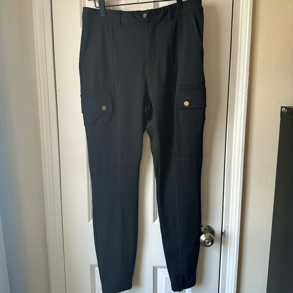 Halara Black DayStretch High Waisted Zipper Pockets Solid Skinny Cargo Pants - L
